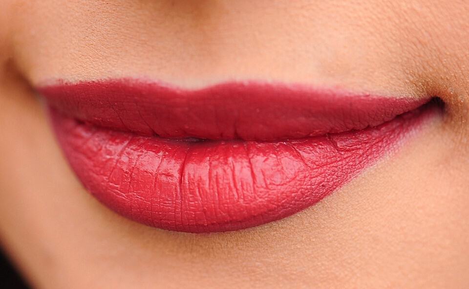 une bouche de femme