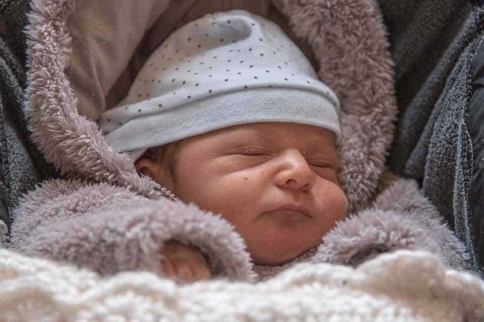 Un bébé endormi.