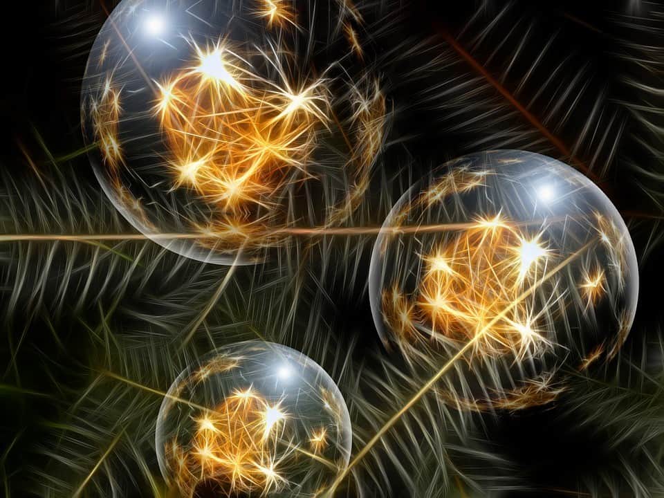 Des boules de Noël.