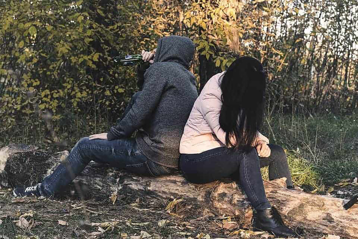 Un couple se disputant.