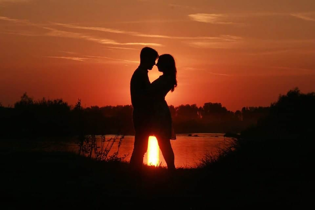 Coucher de soleil, couple