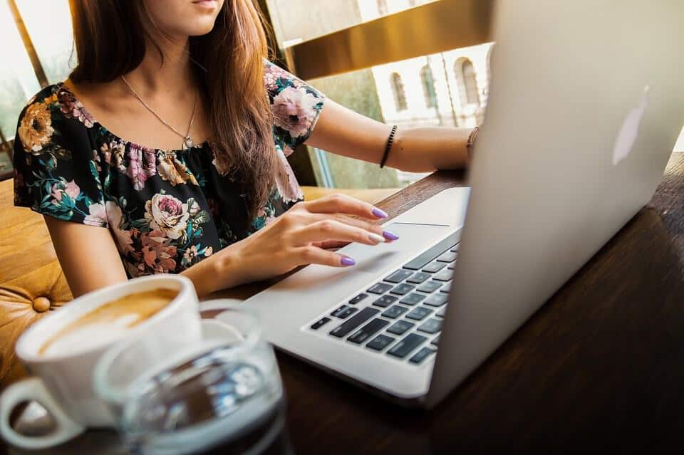 Apple, femme, café