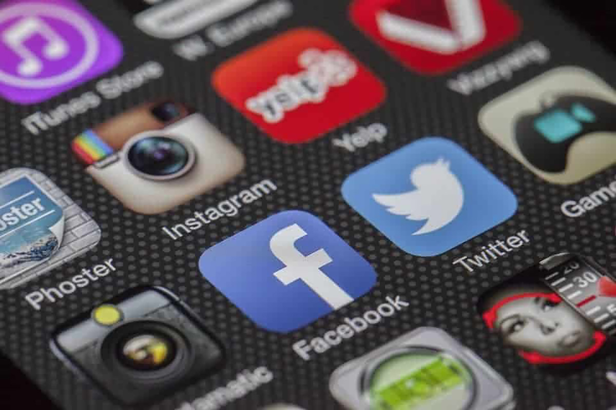 Twitter et Facebook